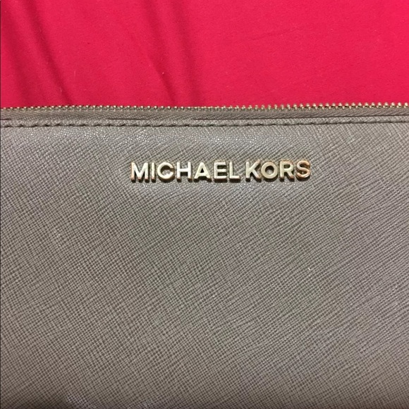 MK Wallet - Picture 3 of 5